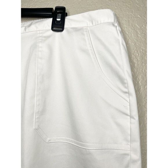 Alfred Dunner NWT White Button Classic Fit Capri Pants Plus Size 24W - Picture 5 of 10